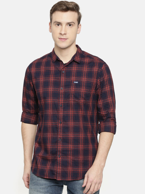 

Wrangler Men Blue & Red Regular Fit Checked Casual Shirt