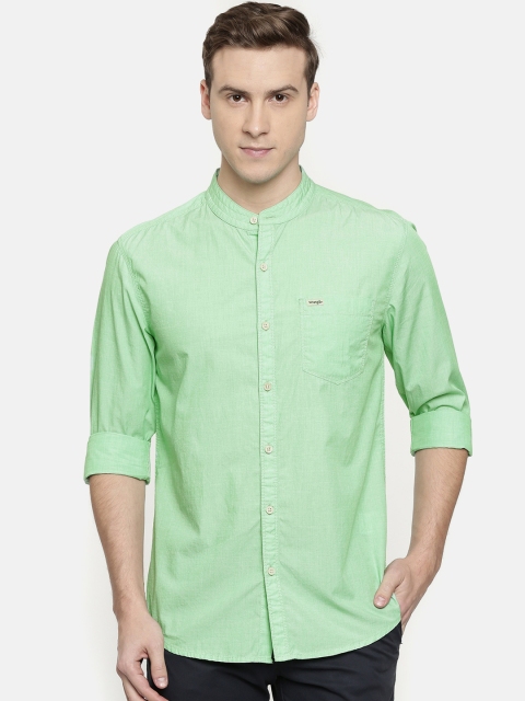 

Wrangler Men Sea Green Regular Fit Solid Casual Shirt