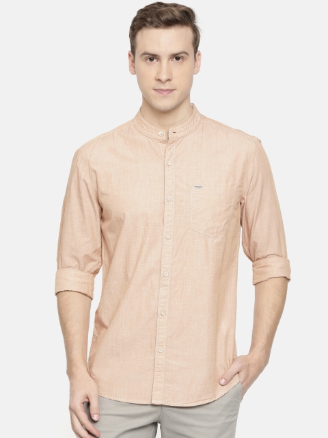 

Wrangler Men Peach-Coloured Regular Fit Solid Casual Shirt