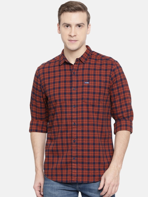 

Wrangler Men Orange & Navy Blue Regular Fit Checked Casual Shirt