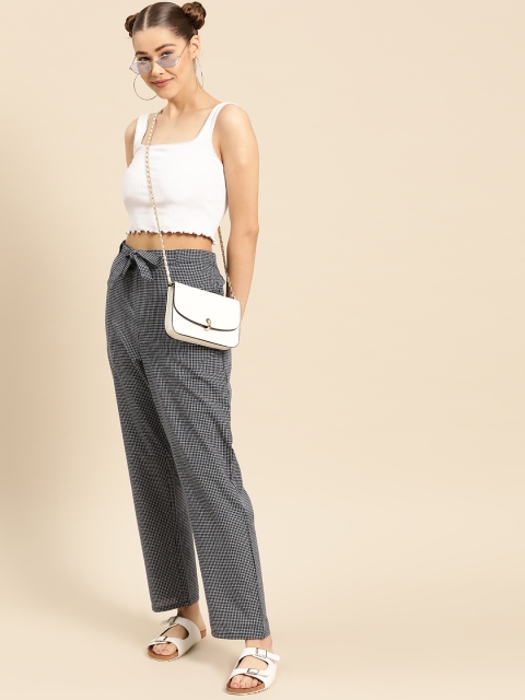 

DressBerry Women Navy Blue & White Regular Fit Checked Trousers