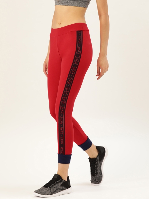 

DressBerry Women Red Solid Cropped Tights