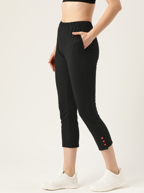 

DressBerry Women Black Solid Cropped Track Pants