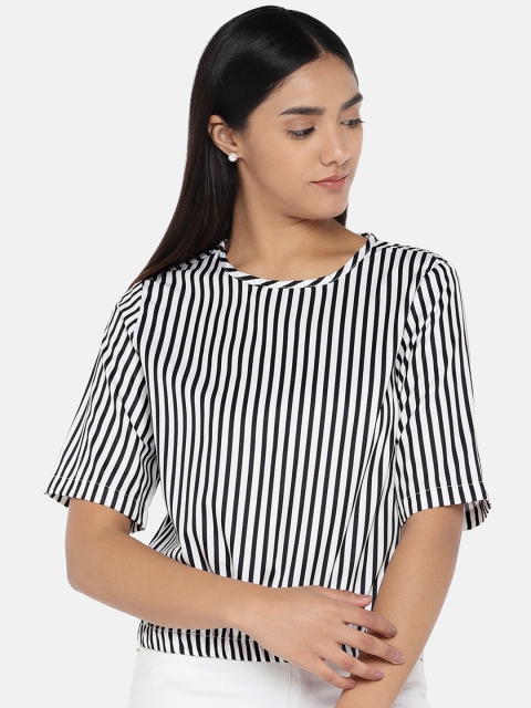 

Globus Women Black Striped Top