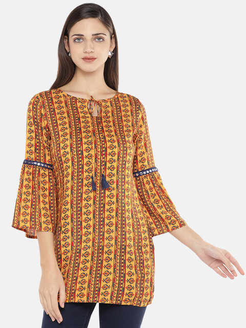 

Globus Women Yellow Printed Straight Kurta