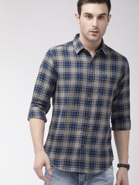 

The Indian Garage Co Men Grey & Navy Blue Slim Fit Checked Casual Shirt