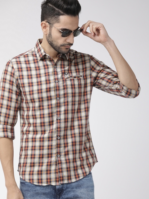 

The Indian Garage Co Men Beige & Maroon Slim Fit Checked Casual Shirt