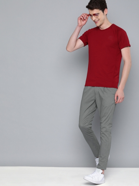 

Mast & Harbour Men Grey Regular Fit Solid Regular Trousers