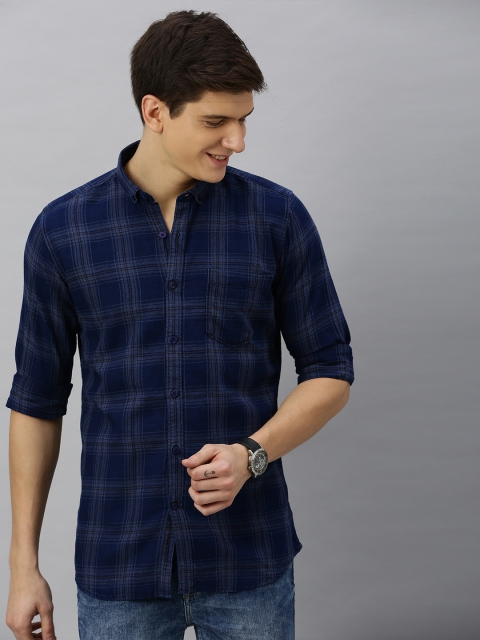 

Mast & Harbour Men Navy Blue & Grey Regular Fit Checked Casual Shirt