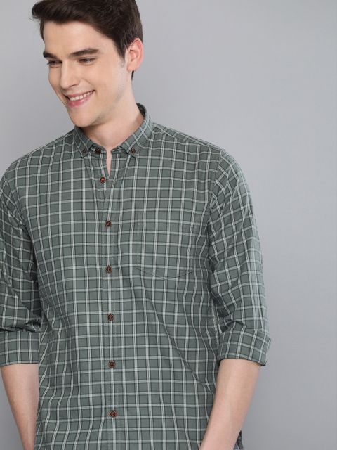 

Mast & Harbour Men Grey & Black Regular Fit Checked Casual Shirt