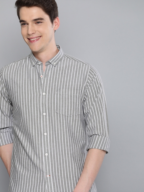 

Mast & Harbour Men Grey & White Regular Fit Striped Casual Shirt
