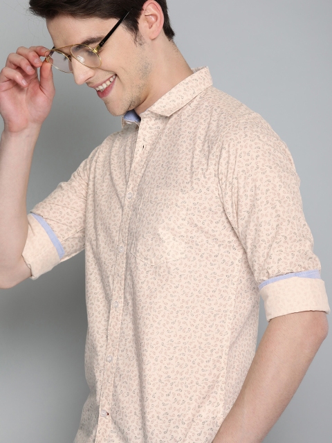 

Mast & Harbour Men Beige & Brown Regular Fit Printed Casual Shirt