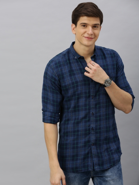 

Mast & Harbour Men Blue & Black Regular Fit Checked Casual Shirt