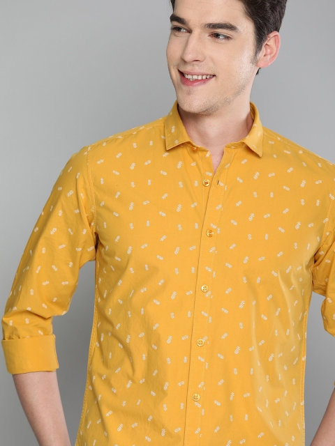 

Mast & Harbour Men Mustard Yellow & White Regular Fit Printed Casual Shirt