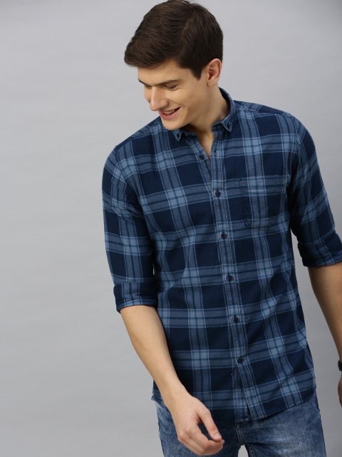 Men Navy Blue Regular Fit Checked Casual Shirt