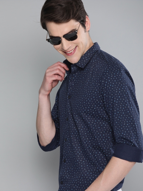 

Mast & Harbour Men Navy Blue Regular Fit Printed Casual Shirt