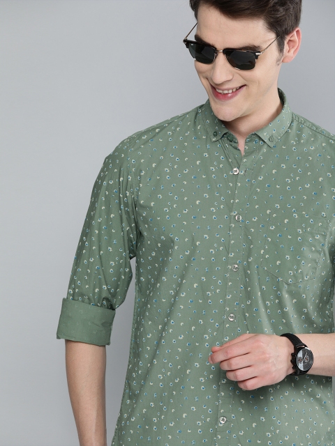 

Mast & Harbour Men Green Regular Fit Printed Casual Shirt