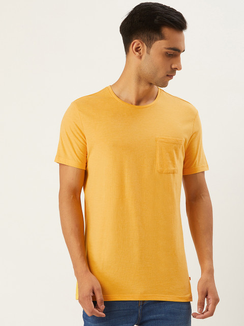

United Colors of Benetton Men Yellow Solid Slim Fit Round Neck T-shirt