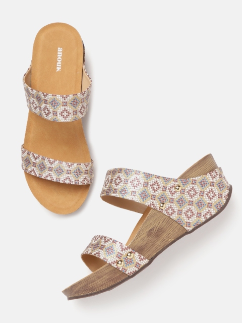 

Anouk Women White & Maroon Printed Heels