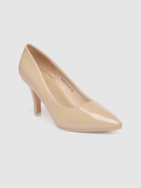 

Tresmode Women Beige Solid Pumps