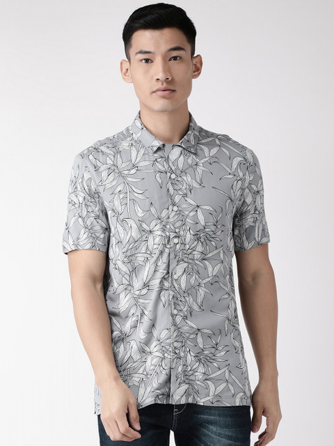 

Marks & Spencer Men Grey & White Regular Fit Printed Casual Shirt