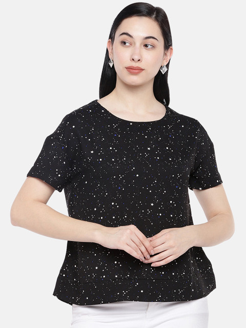 

Prakrti Women Black & White Printed Top