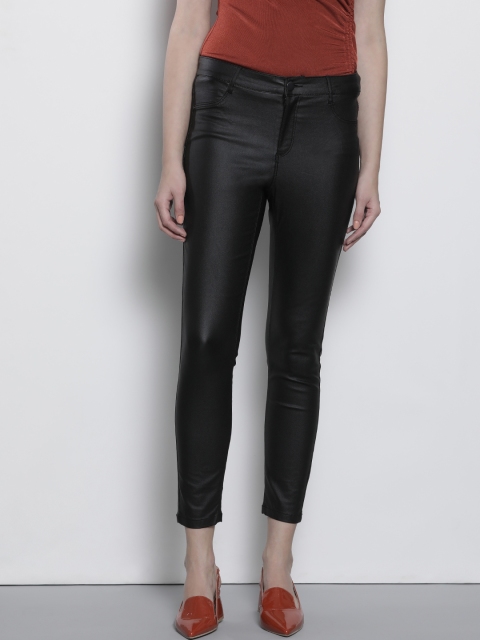 

DOROTHY PERKINS Women Black Frankie Skinny Fit Clean Look Coated Stretchable Cropped Jeans