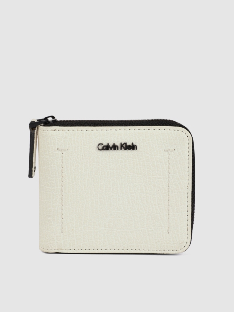 

Calvin Klein Jeans Women White Textured Zip Around Wallet