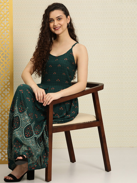 

House of Pataudi Women Green & Red Printed Fit and Flare Dress With Gathered Detail