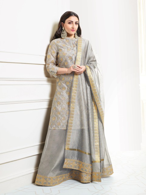 

House of Pataudi Women Grey Embroidered Kurta with Skirt & Dupatta