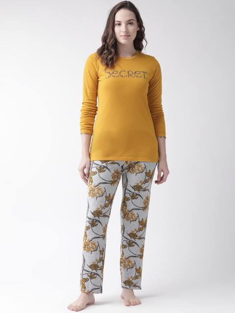 

MADAME M SECRET Women Mustard Yellow & Grey Melange Printed Nightsuit