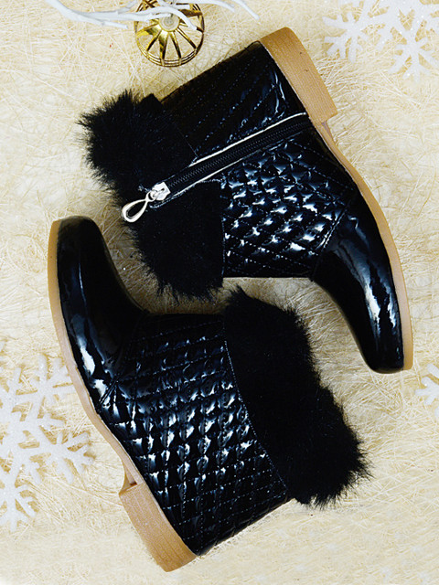

DChica Girls Black Solid Mid-Top Flat Boots