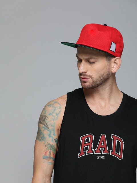 

Kook N Keech Men Black Solid Round Neck T-shirt with Printed Detailing