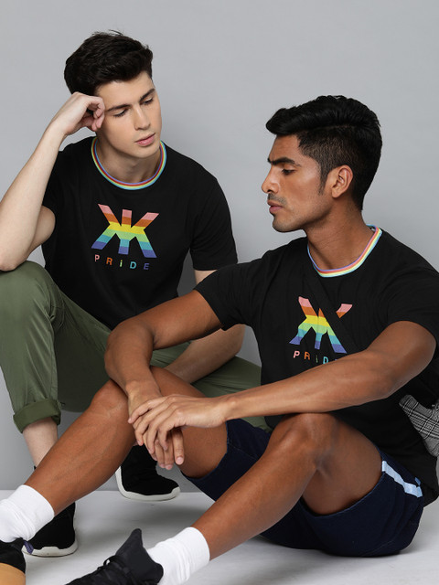 

Kook N Keech Men Black Printed Round Neck Unisex T-shirt