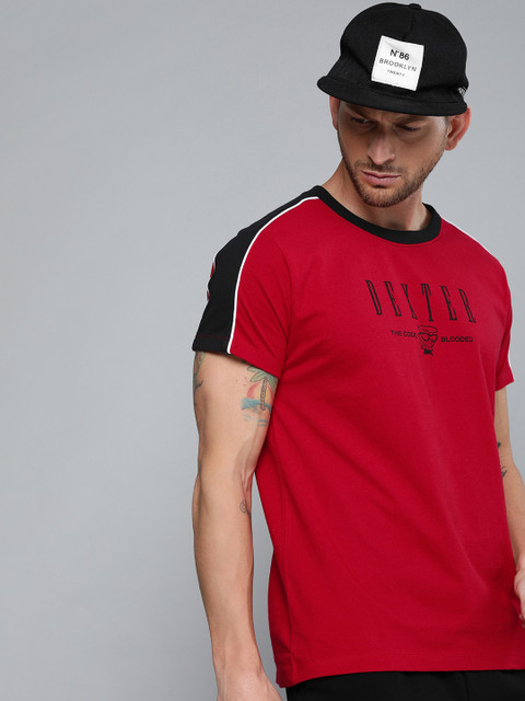 

Dexter by Kook N Keech Men Red & Black Printed Round Neck T-shirt