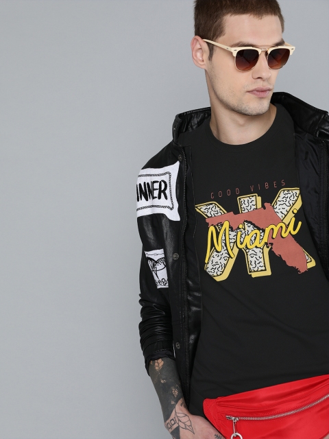 

Kook N Keech Men Black Printed Round Neck T-shirt