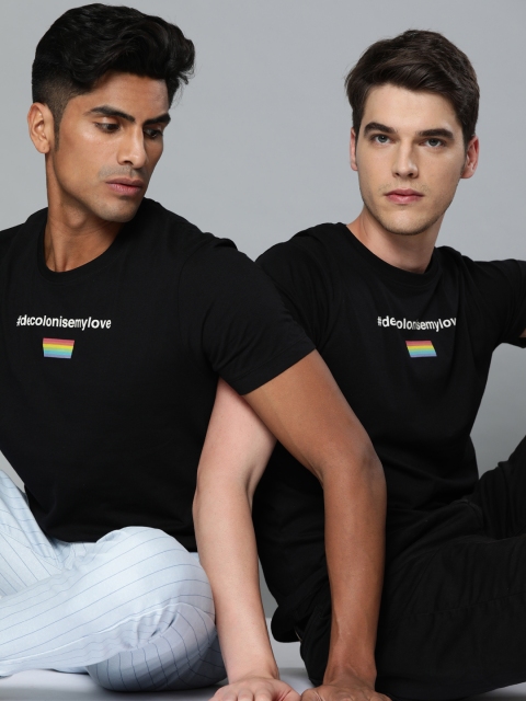 

Kook N Keech Unisex Black Solid Round Neck T-shirt With Printed Detailing
