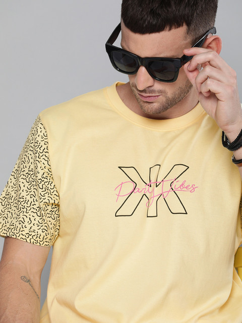 

Kook N Keech Men Yellow Black Printed Round Neck Pure Cotton T-shirt