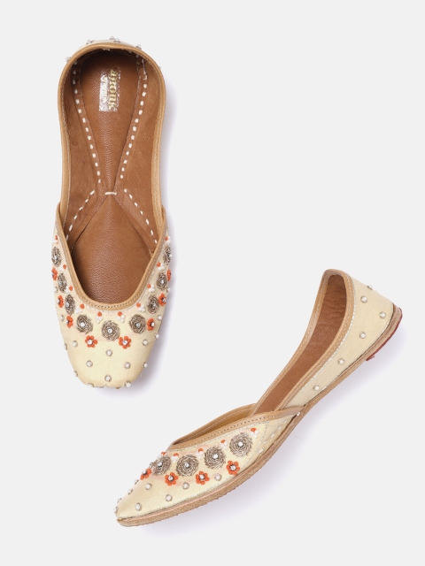 

Anouk Women Cream-Coloured & Gold-Toned Embellished Mojaris