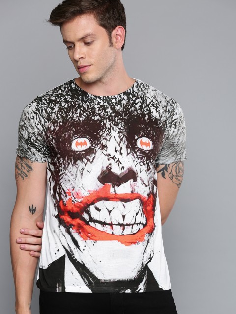 

Wear Your Mind Men White & Black Printed Round Neck T-shirt