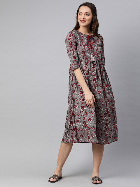 

SIAH Women Grey Floral Printed A-Line Dress