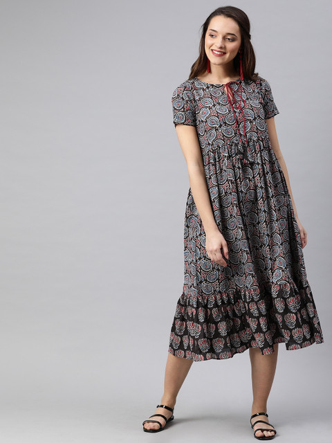 

SIAH Women Black & Blue Printed A-Line Dress