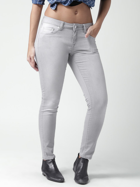 

FOREVER 21 Grey Jeans with Washed Effect