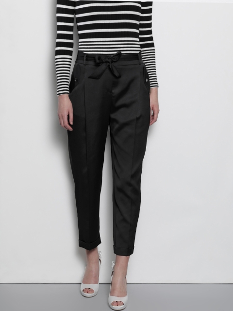 

DOROTHY PERKINS Women Black Tapered Fit Solid Cropped Trousers with Satin Finish