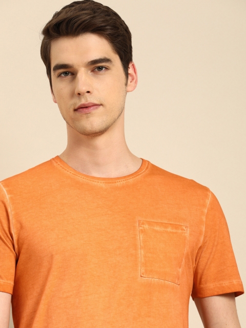 

ether Men Orange Dyed Round Neck T-shirt With Pocket Detailing
