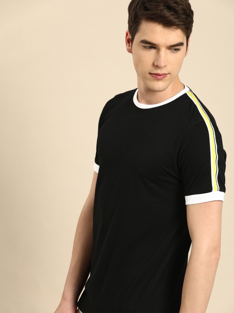 

ether Men Black Solid Round Neck T-shirt