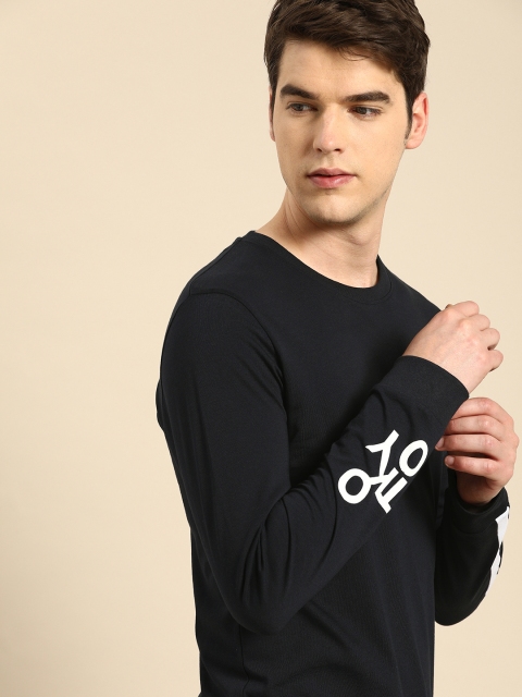 

ether Men Navy Blue Solid Round Neck T-shirt
