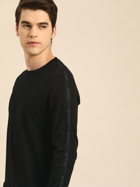 

ether Men Black Solid Round Neck T-shirt With Printed Detail