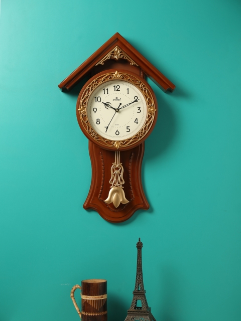 

ZANIBO Off-White & Brown Round Solid Analogue Wall Clock