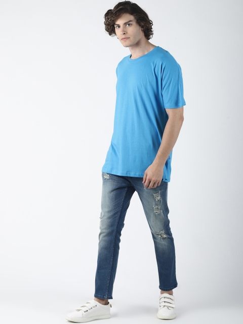 

Blue Saint Men Blue Solid Round Neck T-shirt